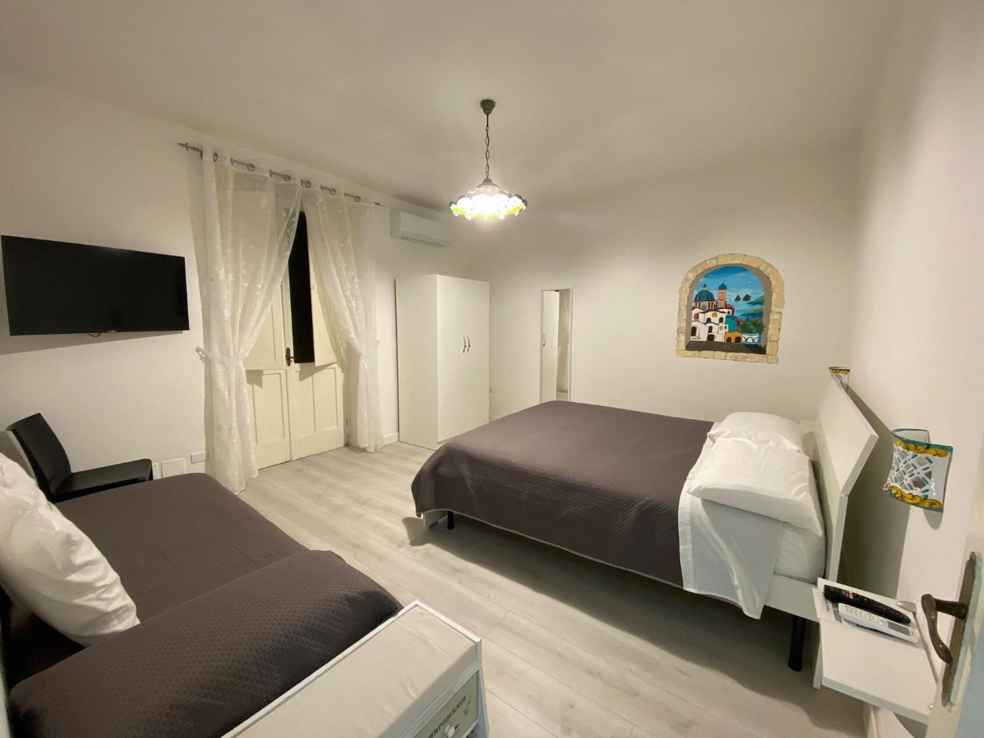 B&B Due Su Due Holiday Vietri Exteriör bild